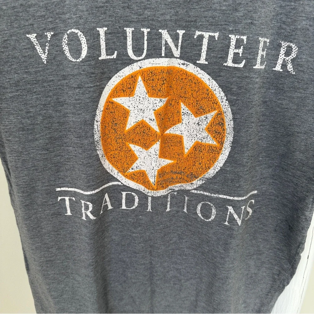 Volunteer Traditions Tennessee Logo Charcoal Gray T-Shirt Size Small
